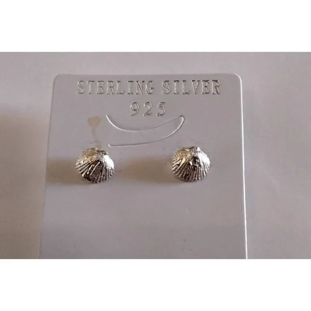 Pretty 925 Sterling Silver Diamond Cut Etched Sealife Stud Earrings